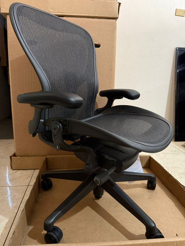 Cadeira Herman Miller New Aeron C Completa 2024 +nf Grafite Tela