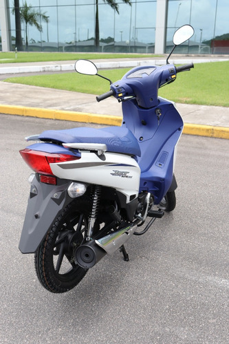 A Jet 125ss 2025 Preta Com O Banco Marrom.