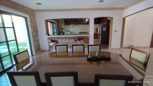 Casa En Cuernavaca Con Alberca