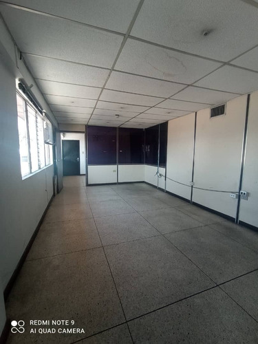 Imagen 8 de 9 de Galpón En Urb. Los Criollitos, Cerca De La Cabel. Vende Crismelia Castillo