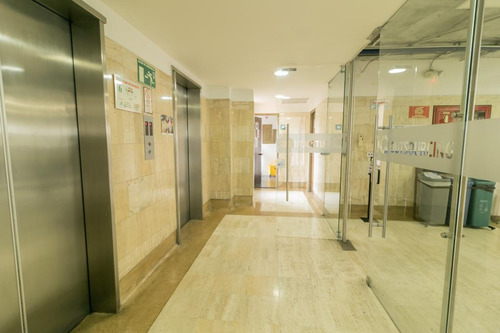 Oficina En Arriendo/venta En Centro Internacional. Cod A1002170