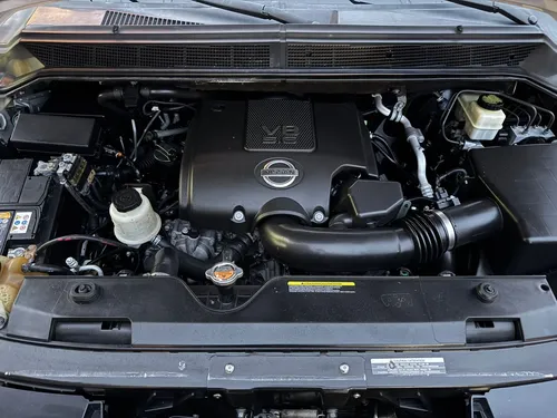 Nissan Armada 5.6 Se Piel Qc 4x2 At