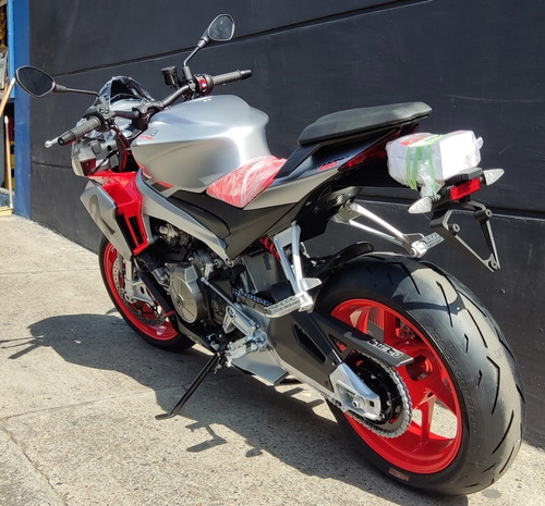 Imagen 4 de 7 de Aprilia Tuono 660 Modelo 2022 0km