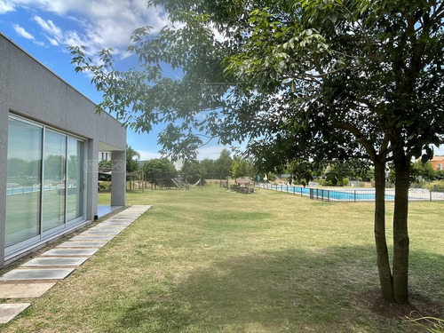 Lote En Venta En Ayres Plaza, Pilar