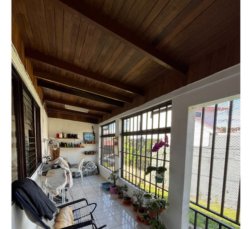 Vendo Casa En Urbanización Bernardo Benavides, Cerca Hospital San Vicente De Paul