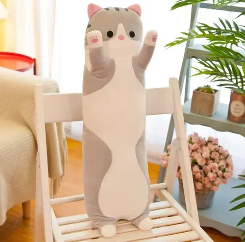 Almohada en forma de gato sale