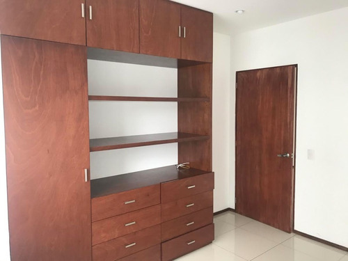 Imagen 12 de 23 de Urge Vender Infinity Santa Fe