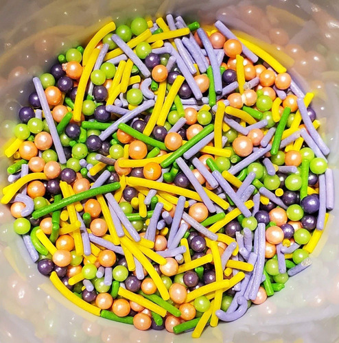 Imagen 2 de 2 de Sprinkles Primavera - Violeta Y Verde - 60grs / Lauacu