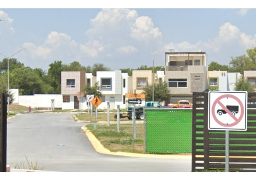 Venta De Casa En Fracc. Quinta Real, Santa Rosa, Apodaca, Nuevo Leon, En Recuperación Bancariambdelr