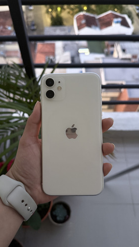 Apple iPhone 11 (128 Gb) - Blanco (Usado)