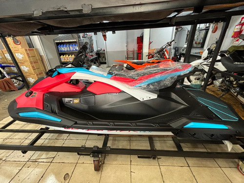 Yamaha Jet Blaster Deluxe 3 Personas En Marelli Sports