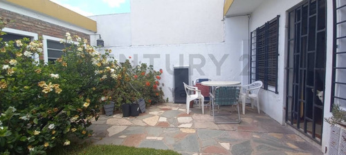 Imagen 21 de 24 de Casa En Venta Tres Ambientes