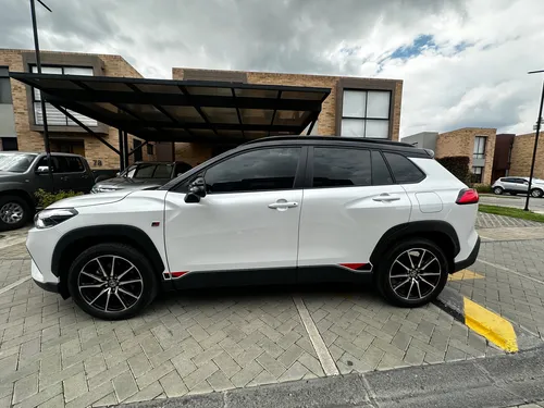 Toyota Corolla Cross Gazoo Racing - Año 2023 - Blanco Perla