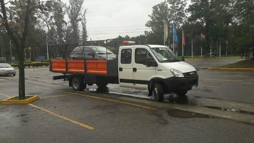 Iveco Daily 70c17 Cab Doble Con Camilla Modelo 2017