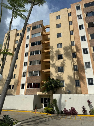 Exclusivo Apartamento Totalmente Remodelado En Mañongo Resd. Puerta Real Ao-rm