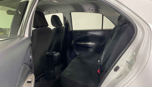 Imagen 10 de 15 de 119465 - Toyota Yaris 2016 Con Garantía