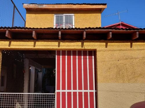 Venta De Propiedad 5 Dormitorios Y Dos Baños En Lo Prado