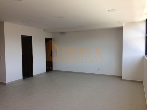 Oficinas En Arriendo Laureles 643-5280