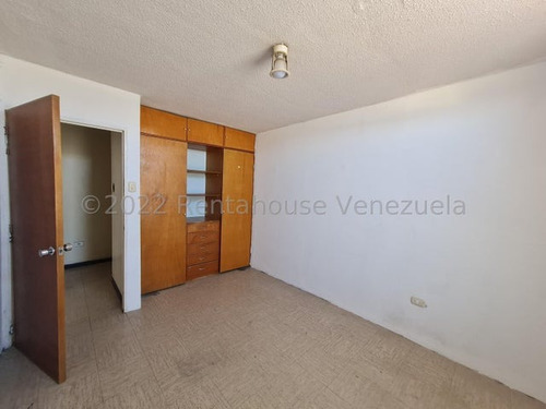 Imagen 19 de 30 de Apartamento En Venta Zona Oeste De Barquisimeto Lara 23-25316 // Invierta Seguro Con Rentahouse//