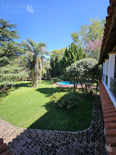 Casa En Venta 6 Amb En Parque Leloir