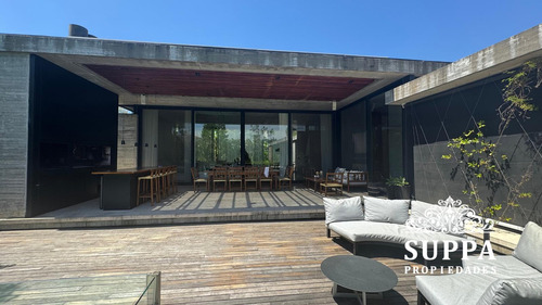 Casa En Venta El Golf Nordelta
