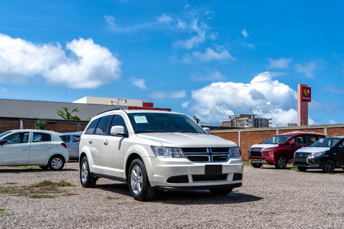 Imagen 3 de 15 de Dodge Journey