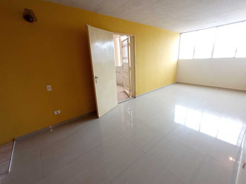 Imagen 8 de 21 de Apartamento En Alquiler En Urbanización Lechozal, Cagua.