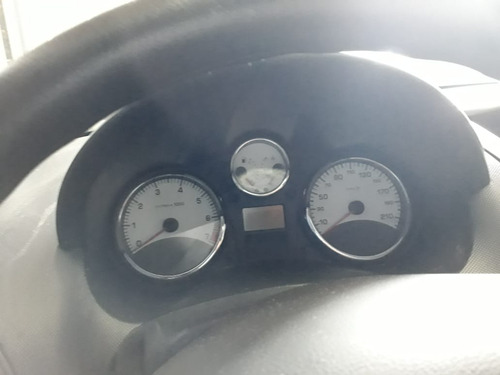 Imagem 4 de 14 de Sucata Peugeot 207 1.4 82cvs Flex 2013 Rs Cai Peças