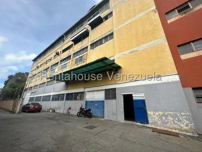 Edificio en alquiler