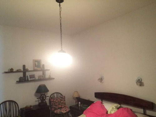 Casa En Venta - 2 Dormitorios 2 Baños - Cochera - 383mts2 - Ituzaingó