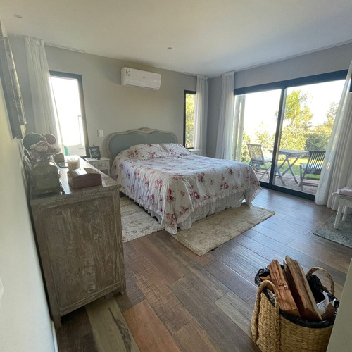 Hermosa Casa En Alquiler 3 Dorm Y Servicio En La Tahona Barrio Privado