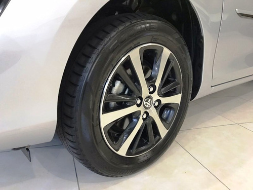 Imagem 13 de 14 de Toyota Yaris Hatch 1.5 16v 4p Flex Xls Connect Multidrive Au