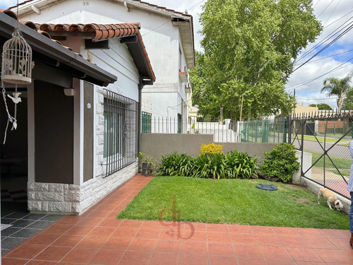 Casa En Adrogué