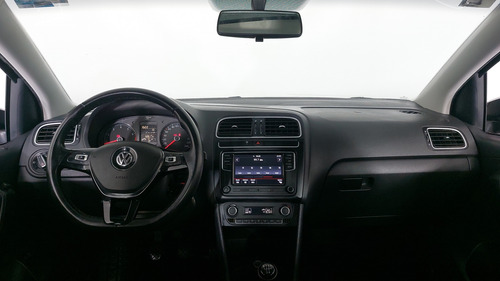 Volkswagen Vento 1.6 HIGHLINE STD.
