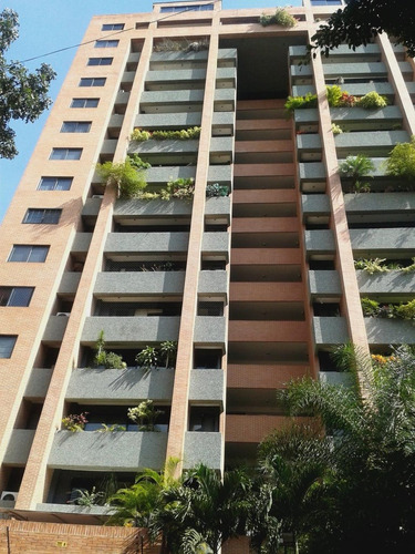 Apartamento En Alquiler Urb. El Rosal Caracas. 24-24148 Yf