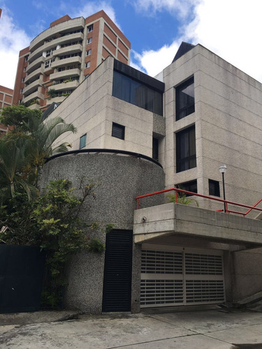 Se Vende Apartamento Tipo Town House 350m2 4h/4b/6p La Boyera 9747