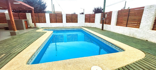 Amplia Casa, 3d+ 2b + Piscina (año Corrido)