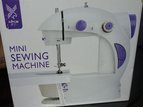 Imagen 1 de 5 de Mini Maquina De Coser