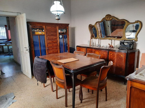 Casa De 3 Dormitorios A Reciclar - Casa Chorizo - Barrio Belgrano