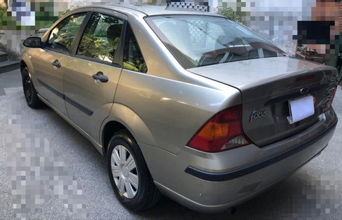 Ford Focus 1.6 Ambiente Mp3