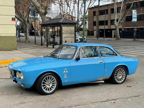 Imagen 7 de 24 de Alfa Romeo Giulia Gtv 1750 Bertone Veloce
