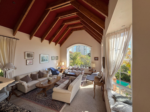 Hermosa Y Luminosa Casa, Estilo Georgian.