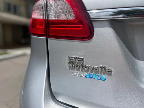 Ford Fiesta 1.6 Sportback Automática