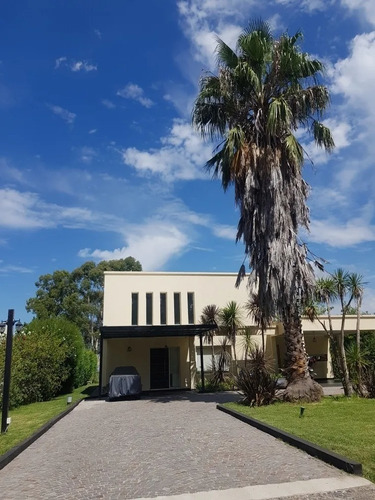 Imagen 4 de 12 de Casa En Venta En Barrio El Lauquen