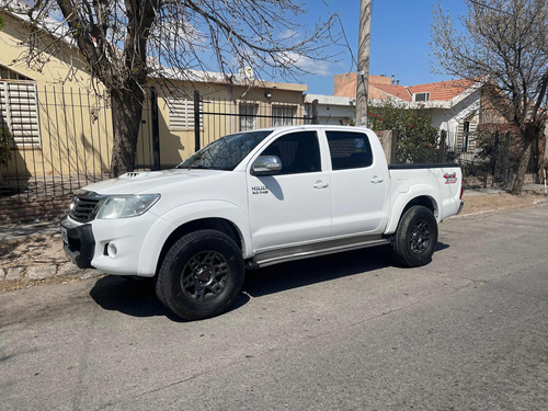 Toyota Hilux 3.0 Cd Srv Cuero I 171cv 4x4