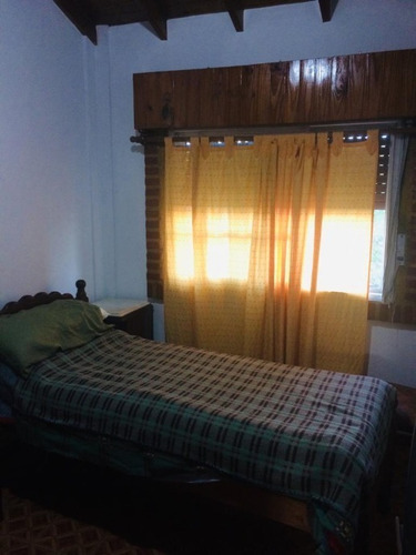 Imagen 9 de 12 de Permuta - Chalet Ph De 3 Ambientes En Venta - El Palomar