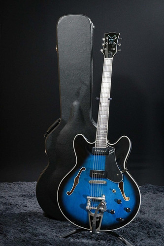 Guitarra Vox Bobcat Bigsby - Bc-v90b-bl - Saphire Blue