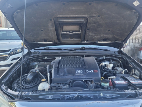Imagen 9 de 15 de Toyota Hilux 2011 3.0 I Srv Cab Doble At 4x4 Cuero