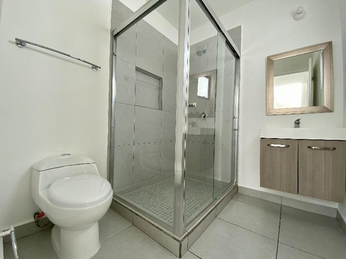 Imagen 16 de 21 de Apártala Antes De Que Te La Ganen! Casa En Renta En Zakia