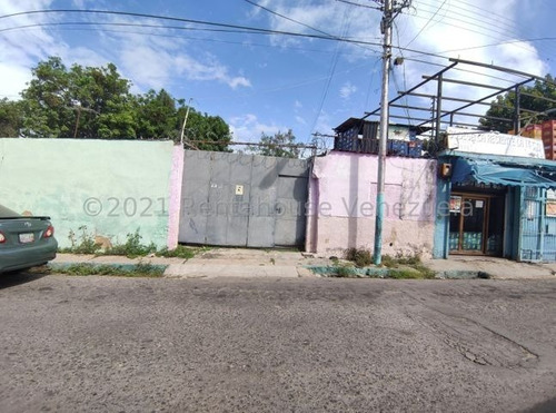 Casa En Venta En Pleno Casco Central De Turmero(1)